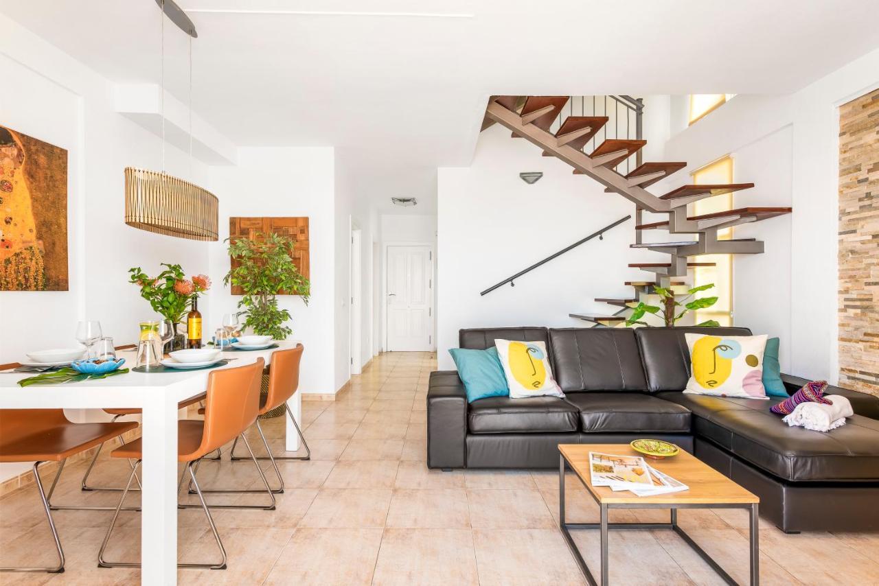 Beachfront Triplex With Swimming Pool & Parking Radazul Exterior foto
