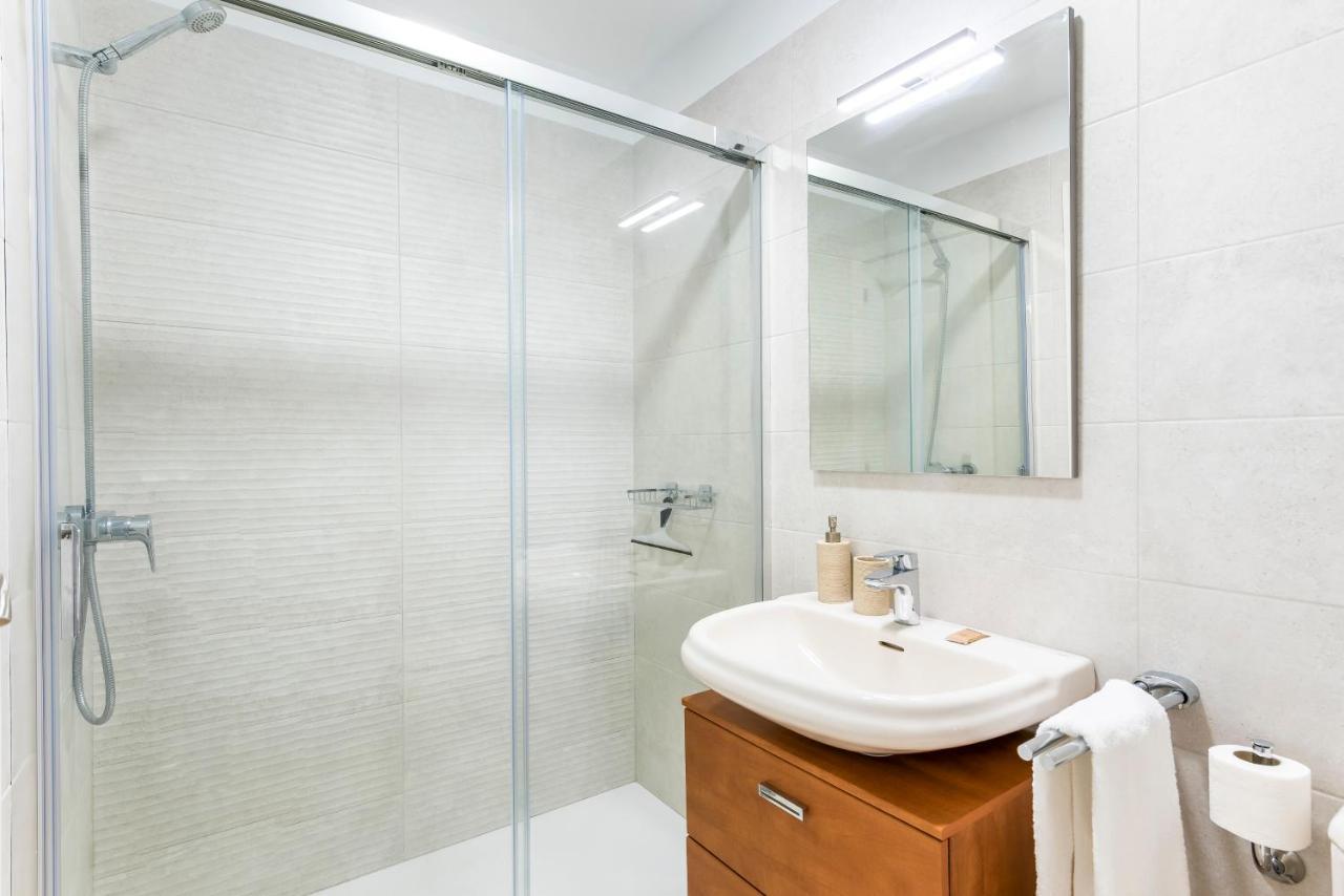 Beachfront Triplex With Swimming Pool & Parking Radazul Exterior foto